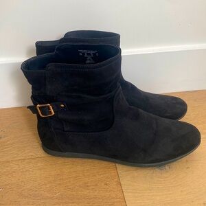 Simply Styled black suede like Ankle Boot